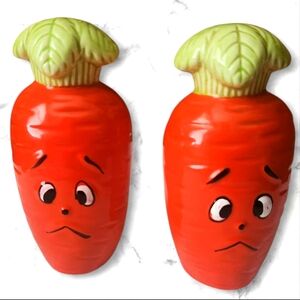 Vintage Salt and Pepper Shakers Anthropomorphic Ceramic Made In Japan